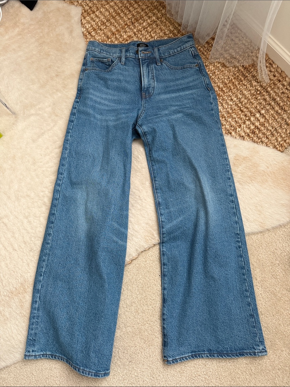 Express High Waisted Wide Leg Ankle Jeans - size 0 long